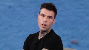 Fedez colpito in studio - Romait.it