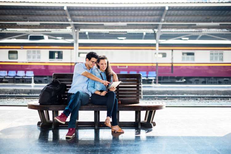 Come viaggiare gratis sui treni