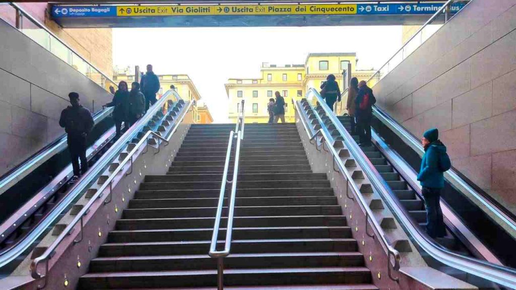 Stazione Termini, scale mobili