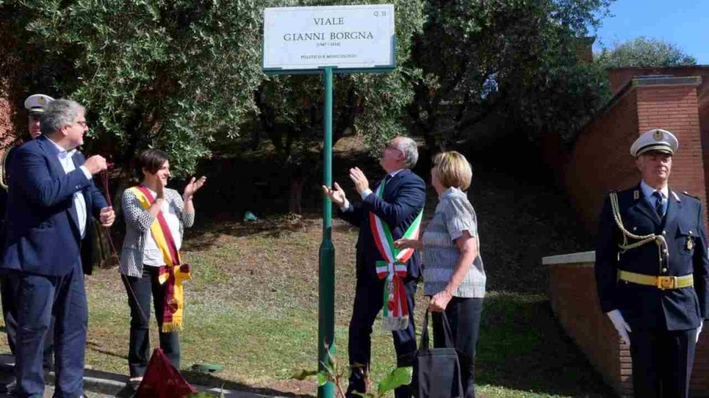 Il sindaco di Roma Gualtieri inaugura la targa di Viale Gianni Borgna