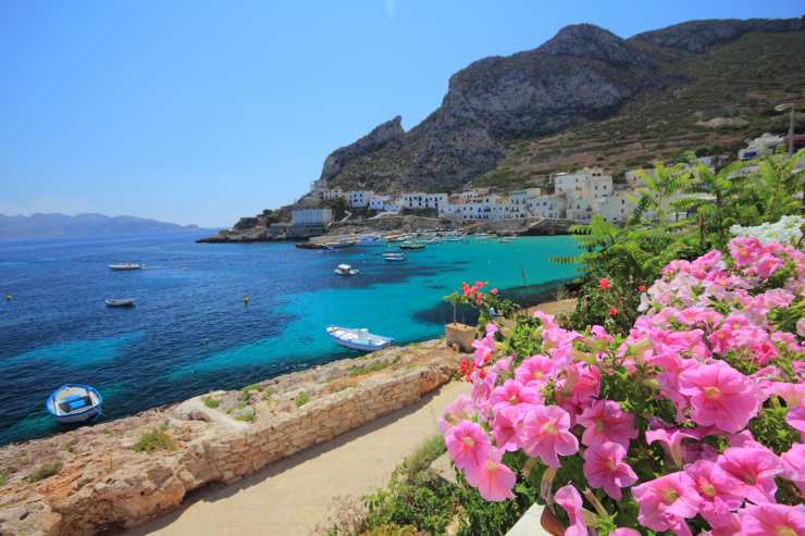 Isola di Levanzo in Sicilia - fonte Wikimedia Commons - RomaIT.it