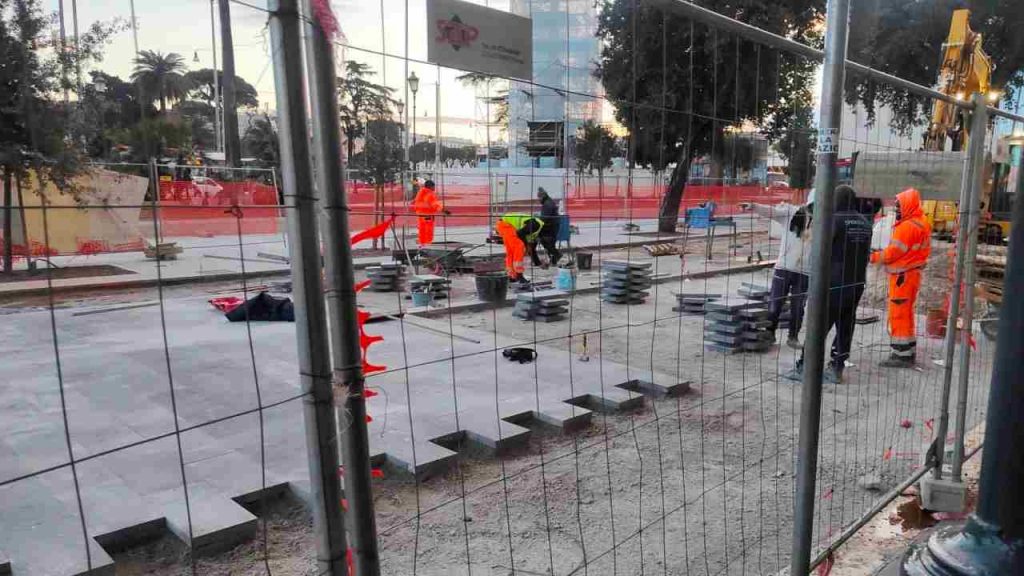 Lavori pavimentazione in via delle Terme di Diocleziano