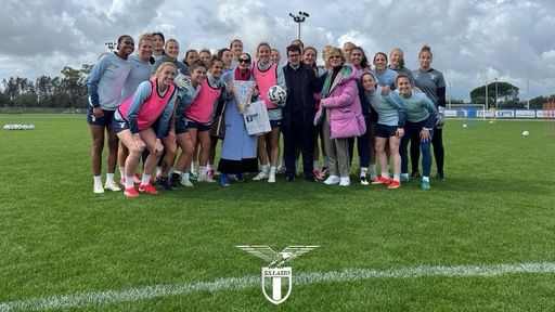 La Lazio Women insieme all'Onorevole Semenzato